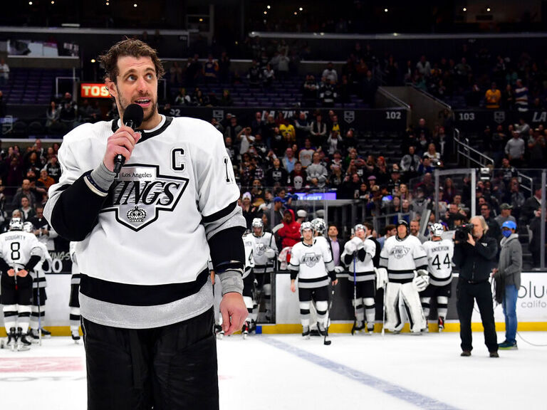 Kopitar Wins 2nd Career Lady Byng Trophy TheScore kopitar-wins-2nd-career-lady-byng-trophy-thescore