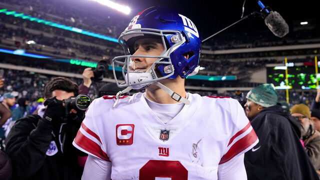 PHILADELPHIA, PENNSYLVANIA - JANUARY 21: Daniel Jones #8 of the New York Giants walks off the field after losing to the Philadelphia Eagles 38-7 in the NFC Divisional Playoff game at Lincoln Financial Field on January 21, 2023 in Philadelphia, Pennsylvania.