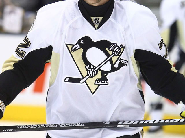 Alex Kovalev announces retirement