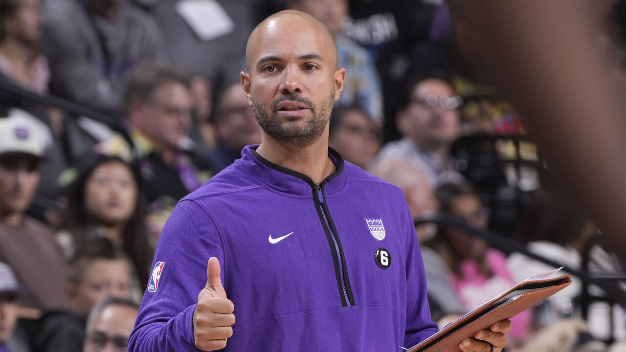 SACRAMENTO, CA - OCTOBER 9: Associate Head Coach Jordi Fernandez of the Sacramento Kings coaches against the Portland Trail Blazers on October 9, 2022 at Golden 1 Center in Sacramento, California. NOTE TO USER: User expressly acknowledges and agrees that, by downloading and or using this photograph, User is consenting to the terms and conditions of the Getty Images Agreement. Mandatory Copyright Notice: Copyright 2022 NBAE