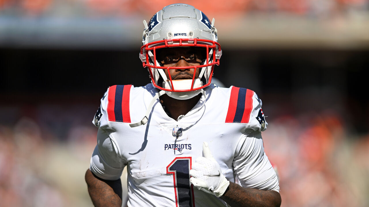 CLEVELAND, OH - OCTOBER 16: DeVante Parker #1 of the New England Patriots runs off the field at halftime against the Cleveland Browns at FirstEnergy Stadium on October 16, 2022 in Cleveland, Ohio.