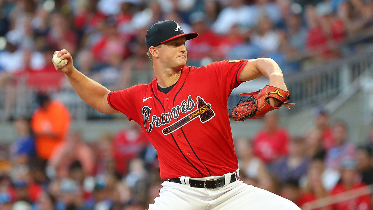 Soroka wins first home start since 2020, Braves crush Marlins 16-4