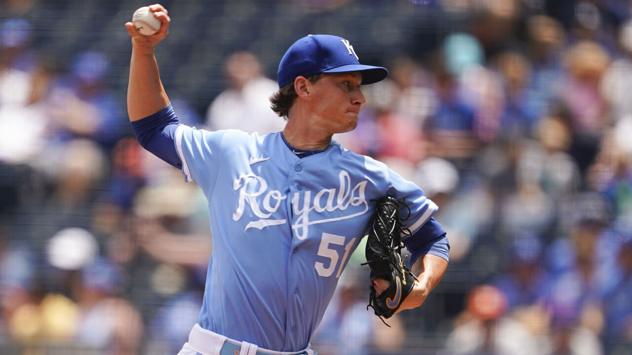 KANSAS CITY, MISSOURI - JULY 02: Brady Singer #51 of the Kansas City Royals pitches during the first inning against the Los Angeles Dodgers at Kauffman Stadium on July 02, 2023 in Kansas City, Missouri.