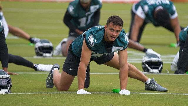 PHILADELPHIA, PA - MAY 05: Philadelphia Eagles wide receiver Devon Allen (82) warms up during Philadelphia Eagles rookie mini training camp on May 5, 2023 at the Novacare Training Complex in Philadelphia, PA.