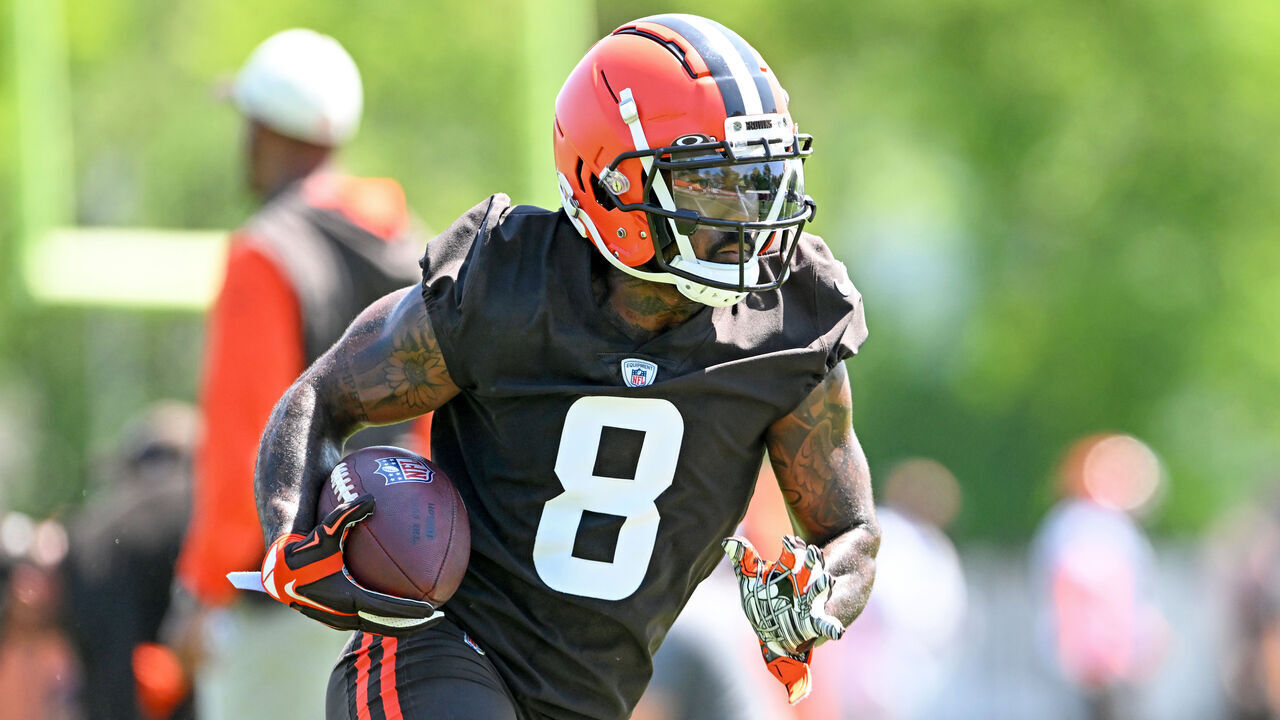 BEREA, OHIO - MAY 31: Elijah Moore #8 of the Cleveland Browns runs a drill during the Cleveland Browns OTAs at CrossCountry Mortgage Campus on May 31, 2023 in Berea, Ohio.