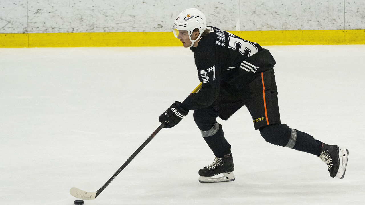 IRVINE, CA - July 06: Leo Carlsson practices during the Anaheim Ducks development camp at Great Park Ice in Irvine, CA on Thursday, July 6, 2023.