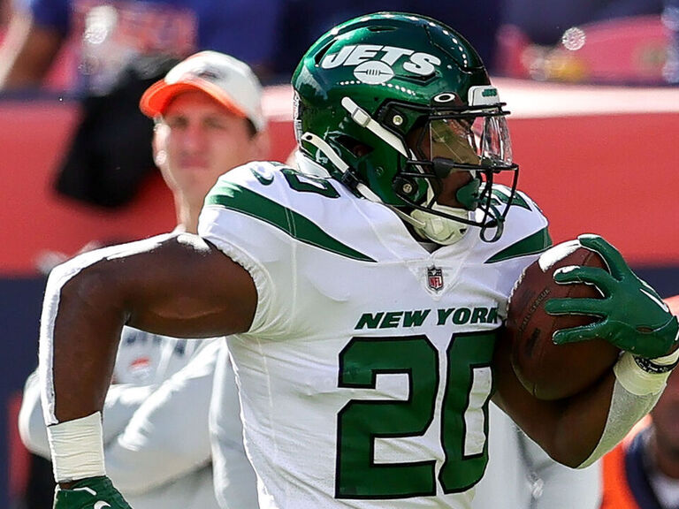 New York Jets' Hall Warns League About Revamped Offense.