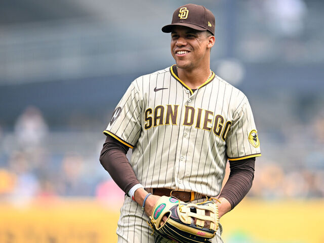 PITTSBURGH, PENNSYLVANIA - JUNE 29, 2023: Juan Soto #22 of the San Diego Padres warms up prior to a game against the Pittsburgh Pirates at PNC Park on June 29, 2023 in Pittsburgh, Pennsylvania.