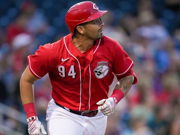 Elly De La Cruz of the Cincinnati Reds bats against the San Francisco  News Photo - Getty Images