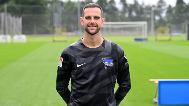 05 July 2023, Berlin: Soccer: 2. Bundesliga, photo session, Hertha BSC on the training ground (Schenckendorfplatz). Hertha goalkeeper Marius Gersbeck. Photo: Soeren Stache/dpa - IMPORTANT NOTE: In accordance with the requirements of the DFL Deutsche Fußball Liga and the DFB Deutscher Fußball-Bund, it is prohibited to use or have used photographs taken in the stadium and/or of the match in the form of sequence pictures and/or video-like photo series.