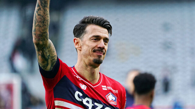 LILLE, FRANCE - FEBRUARY 12: Jose Fonte of Lille OSC celebrateS during the Ligue 1 match between Lille OSC and RC Strasbourg at Stade Pierre-Mauroy on February 12, 2023 in Lille, France.