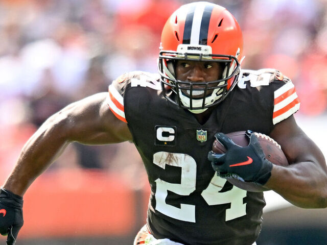 CLEVELAND, OH - SEPTEMBER 18: Nick Chubb #24 of the Cleveland Browns carries the ball during the first half against the New York Jets at FirstEnergy Stadium on September 18, 2022 in Cleveland, Ohio.