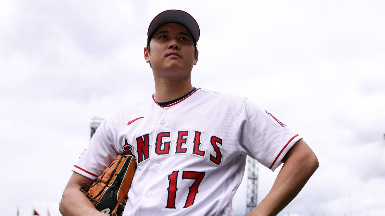 MLB Pipeline on X: Every team would love to sign Shohei Ohtani, but which  uniform will he don? @philgrogers ranks the 10 best options:    / X