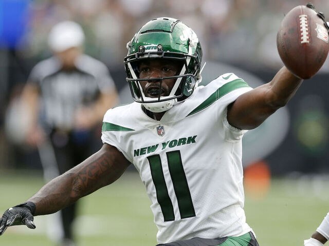 EAST RUTHERFORD, NEW JERSEY - NOVEMBER 06: (NEW YORK DAILIES OUT) Denzel Mims #11 of the New York Jets in action against the Buffalo Bills at MetLife Stadium on November 06, 2022 in East Rutherford, New Jersey. The Jets defeated the Bills 20-17.