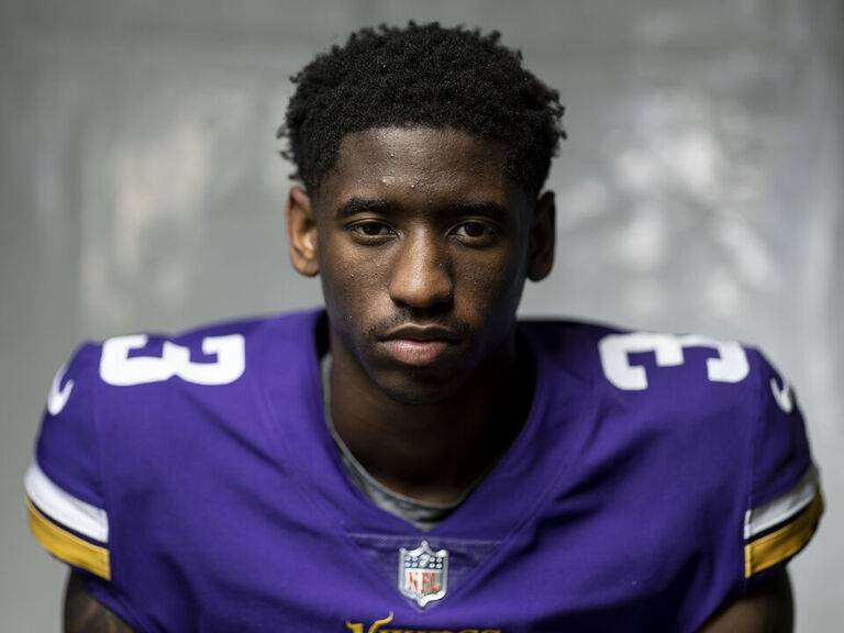 Vikings' Addison cited for driving 140 mph in 55 zone