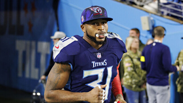 NASHVILLE, TENNESSEE - DECEMBER 29: Kevin Byard #31 of the Tennessee Titans jogs out after halftime during a game against the Dallas Cowboys at Nissan Stadium on December 29, 2022 in Nashville, Tennessee. The Cowboys defeated the Titans 27-13.