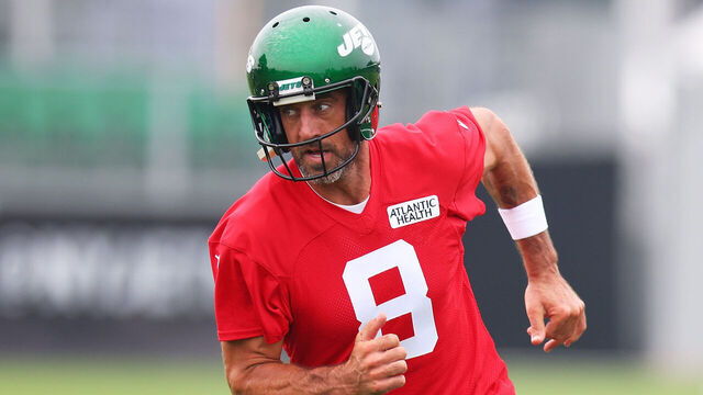 FLORHAM PARK, NEW JERSEY - JULY 20: Aaron Rodgers #8 of the New York Jets run drills during training camp at Atlantic Health Jets Training Center on July 20, 2023 in Florham Park, New Jersey.