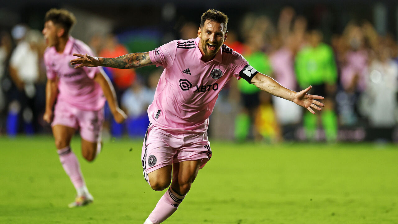 FORT LAUDERDALE, FLORIDA - JULY 21: Lionel Messi #10 of Inter Miami CF celebrates after kicking the game winning goal during the second half of the Leagues Cup 2023 match between Cruz Azul and Inter Miami CF at DRV PNK Stadium on July 21, 2023 in Fort Lauderdale, Florida.