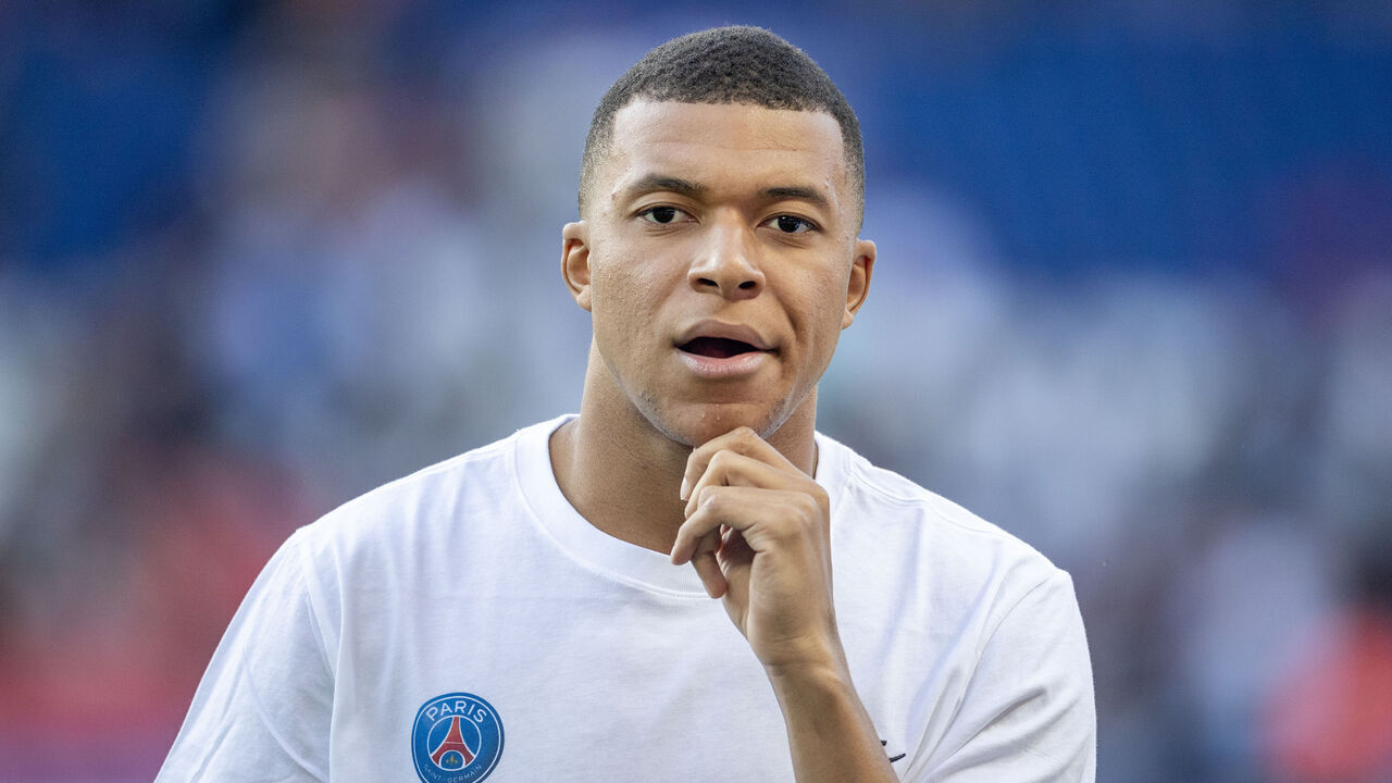 PARIS, FRANCE - JUNE 3: Kylian Mbappé #7 of Paris Saint-Germain during team warm up before the Paris Saint-Germain V Clermont, French Ligue 1 regular season match at Parc des Princes on June 3, 2023, in Paris, France
