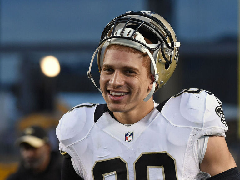 Jimmy Graham launches comeback, reunites with Saints on 1year deal