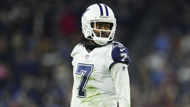 NASHVILLE, TN - DECEMBER 29: Trevon Diggs #7 of the Dallas Cowboys looks down field against the Tennessee Titans at Nissan Stadium on December 29, 2022 in Nashville, Tennessee.