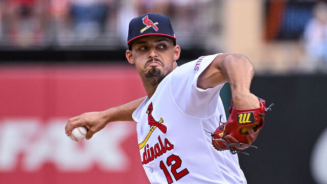 ST. LOUIS, MO - JUL 02: St. Louis Cardinals relief pitcher Jordan Hicks (12) throws a pitch during a game between the New York Yankees and the St. Louis Cardinals on July 02, 2023, at Busch Stadium in St. Louis MO