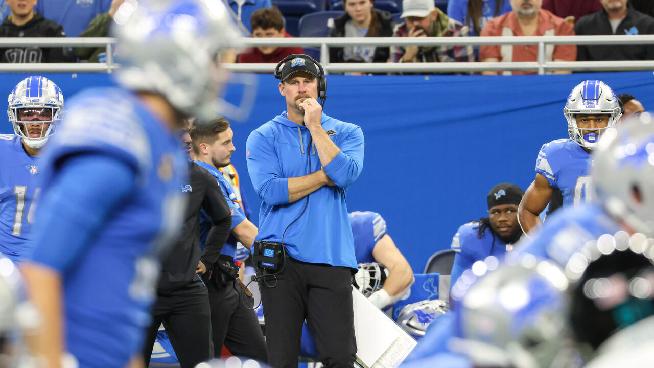 DETROIT, MI - DECEMBER 04: Detroit Lions head coach Dan Campbell watches the action on the field during the third quarter of an NFL football game between the Jacksonville Jaguars and the Detroit Lions on December 4, 2022 at Ford Field in Detroit, Michigan.