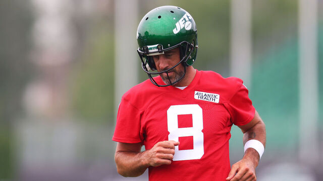 FLORHAM PARK, NEW JERSEY - JULY 20: Aaron Rodgers #8 of the New York Jets run drills during training camp at Atlantic Health Jets Training Center on July 20, 2023 in Florham Park, New Jersey.