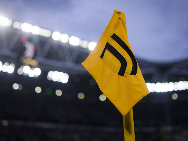 ALLIANZ STADIUM, TURIN, ITALY - 2023/05/28: A corner flag bearing the logo of Juventus FC is seen prior to the Serie A football match between Juventus FC and AC Milan. AC Milan won 1-0 over Juventus FC.