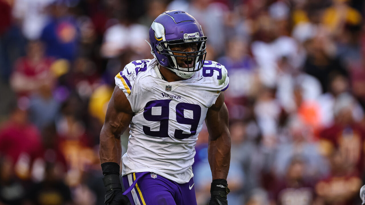 LANDOVER, MD - NOVEMBER 06: Danielle Hunter #99 of the Minnesota Vikings celebrates after a play against the Washington Commanders during the second half of the game at FedExField on November 6, 2022 in Landover, Maryland.