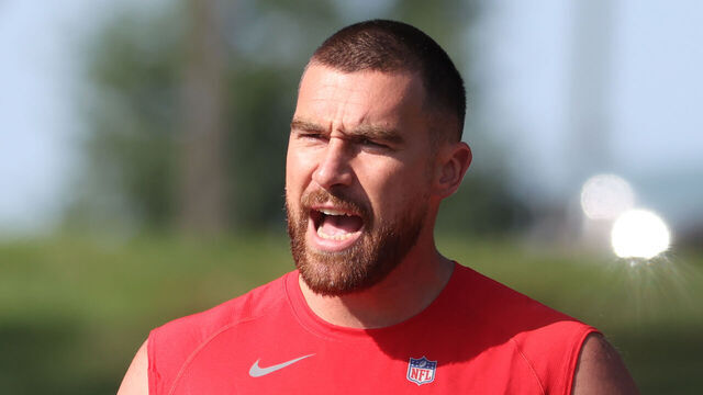 ST. JOSEPH, MO - JULY 23: Kansas City Chiefs tight end Travis Kelce (87) yells during training camp on July 23, 2023 at Missouri Western State University in St. Joseph, MO.