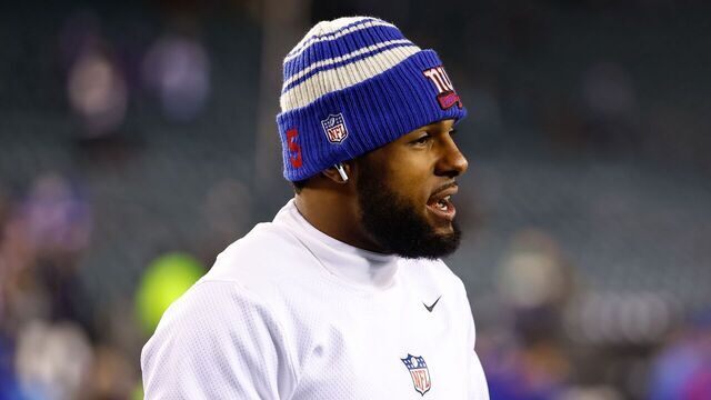 PHILADELPHIA, PA - JANUARY 21: New York Giants defensive end Kayvon Thibodeaux (5) on the field prior to the NFC Divisional playoff game between the Philadelphia Eagles and the New York Giants on January 21, 2023 at Lincoln Financial Field in Philadelphia, Pennsylvania.