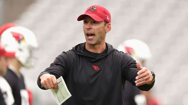GLENDALE, ARIZONA - JULY 31: Head coach Jonathan Gannon of the Arizona Cardinals participates in a team practice ahead of the NFL season at State Farm Stadium on July 31, 2023 in Glendale, Arizona.