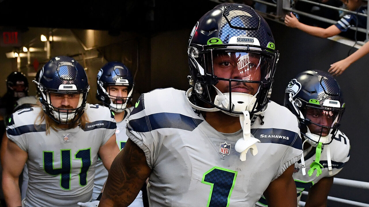 GLENDALE, ARIZONA - NOVEMBER 06: Dee Eskridge #1 of the Seattle Seahawks takes to the field prior to a game against the Arizona Cardinals at State Farm Stadium on November 06, 2022 in Glendale, Arizona.