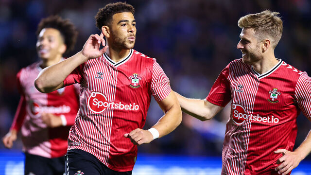 SHEFFIELD, ENGLAND - AUGUST 4: Che Adams of Southampton celebrates after scoring a goal to make it 1-2 during the Sky Bet Championship match between Sheffield Wednesday and Southampton FC at Hillsborough on August 4, 2023 in Sheffield, England.
