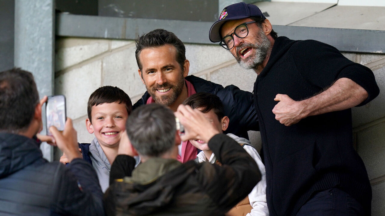 Hugh Jackman watches Wrexham lose 5-3 in 1st EFL game since 2008 - Futbol  on FanNation