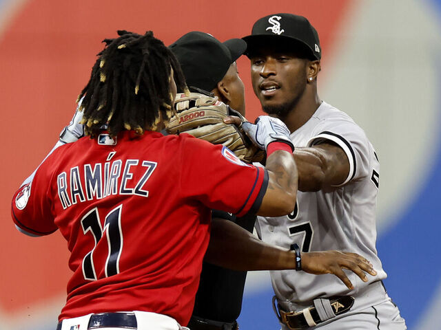 White Sox shortstop Tim Anderson was slapped by teammate Yasmani