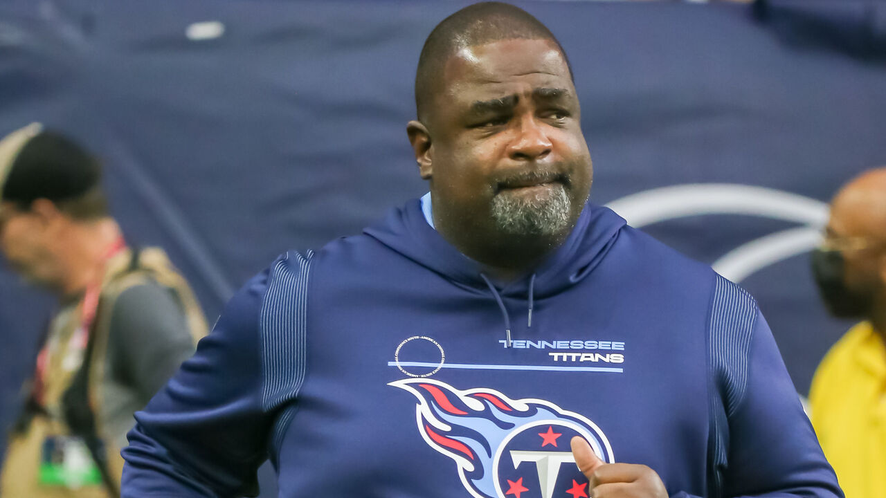 Terrell Williams to serve as acting coach in Titans' preseason opener