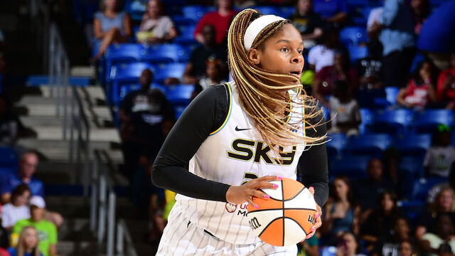 ARLINGTON, TX - AUGUST 4: Ruthy Hebard #24 of the Chicago Sky looks to pass the ball during the game against the Dallas Wings on August 4, 2023 at the College Park Center in Arlington, TX. Mandatory Copyright Notice: Copyright 2023 NBAE