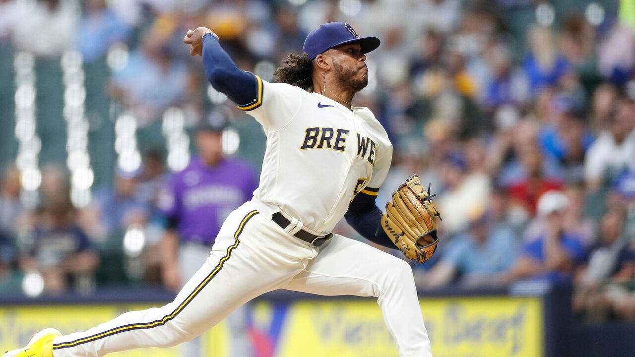 Brewers: Offense Needs To Wake Up Before It's Too Late