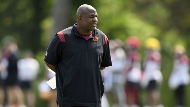ASHBURN, VA - MAY 24: Washington Commanders offensive coordinator Eric Bieniemy during Washington Commanders OTA's at Commanders Park on May 24, 2023 in Ashburn, VA.