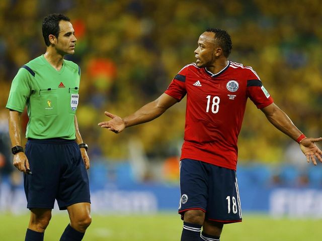Colombia's Zuniga apologizes for Neymar injury