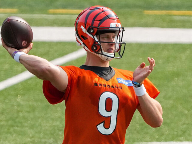 Bengals say Burrow 'progressing as he should' after 1st throwing