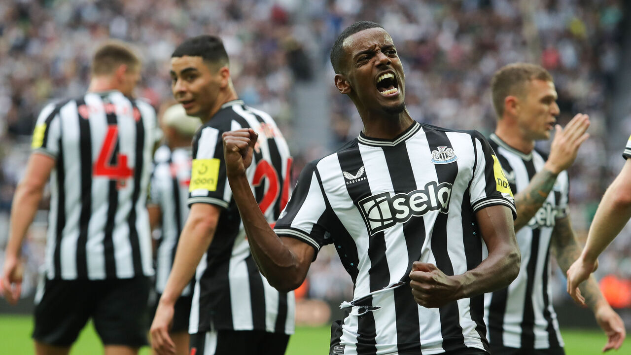NEWCASTLE UPON TYNE, ENGLAND - AUGUST 12: Alexander Isak of Newcastle United celebrates after scoring his side's third goal during the Premier League match between Newcastle United and Aston Villa at St. James Park on August 12, 2023 in Newcastle upon Tyne, England.