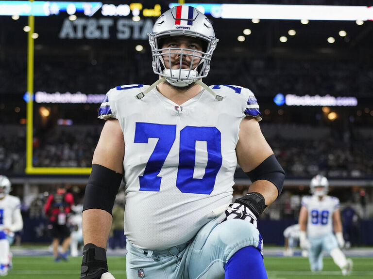 Dallas Cowboys, Zack Martin reach reworked contract, report says