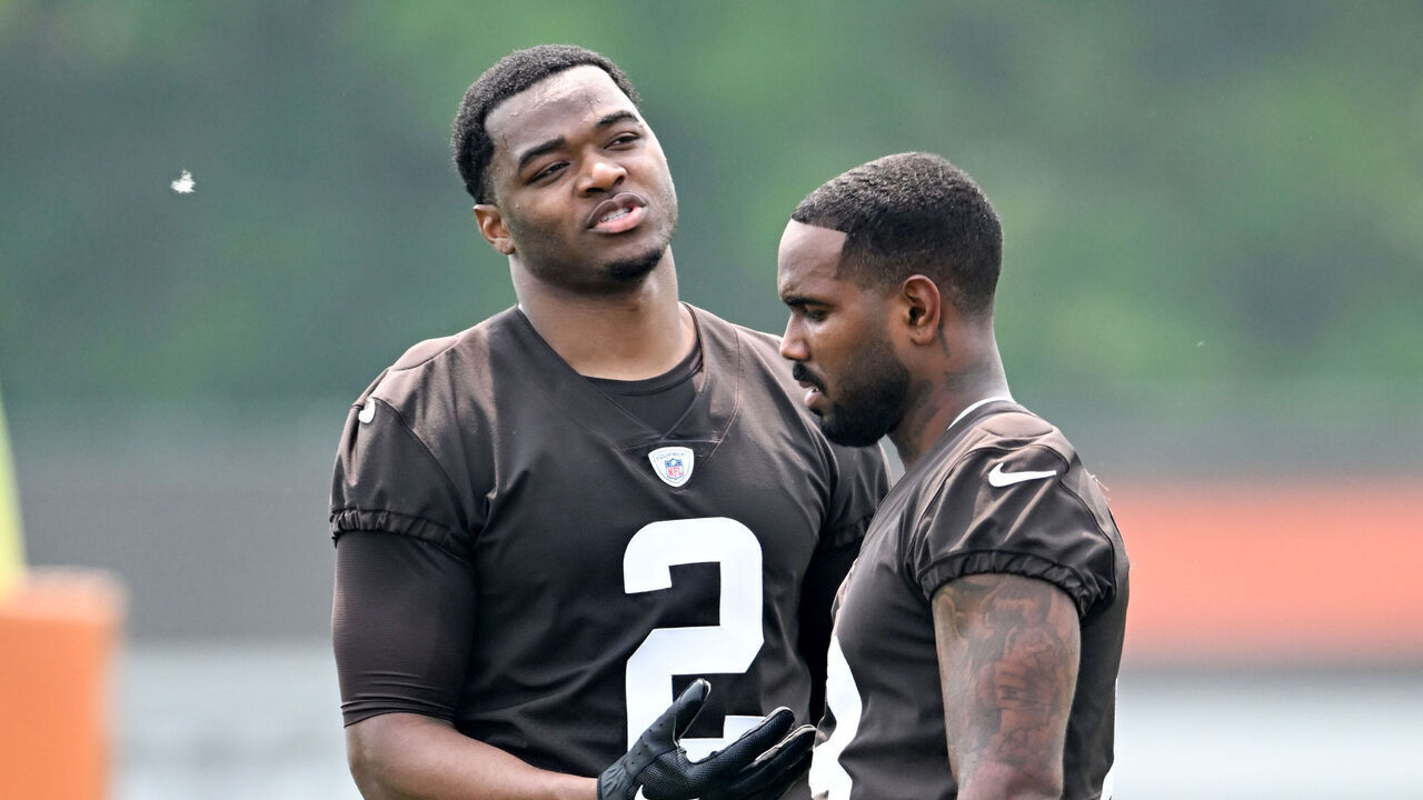 BEREA, OHIO - JUNE 06: Amari Cooper #2 of the Cleveland Browns talks with Elijah Moore #8 during the Cleveland Browns mandatory veteran minicamp at CrossCountry Mortgage Campus on June 6, 2023 in Berea, Ohio.