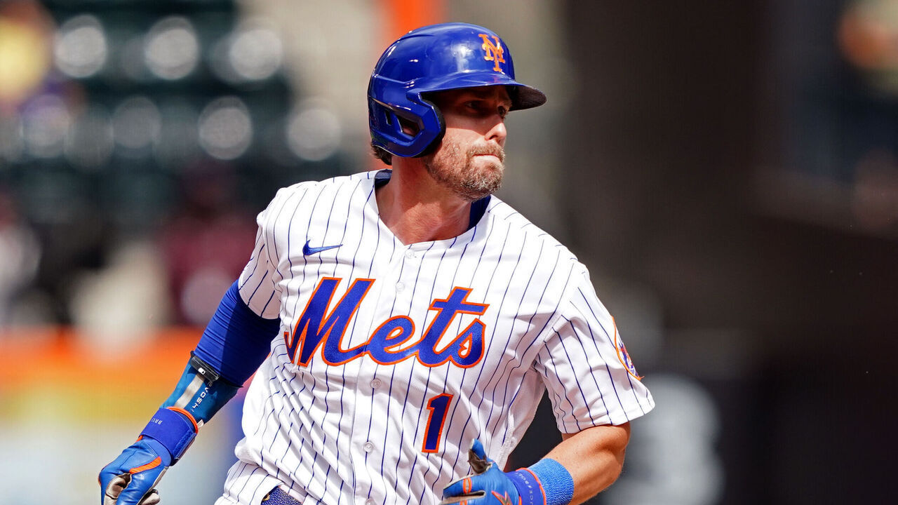NEW YORK, NY - AUGUST 16: Jeff McNeil #1 of the New York Mets runs the bases during the game between the Pittsburgh Pirates and the New York Mets at Citi Field on Wednesday, August 16, 2023 in New York, New York.