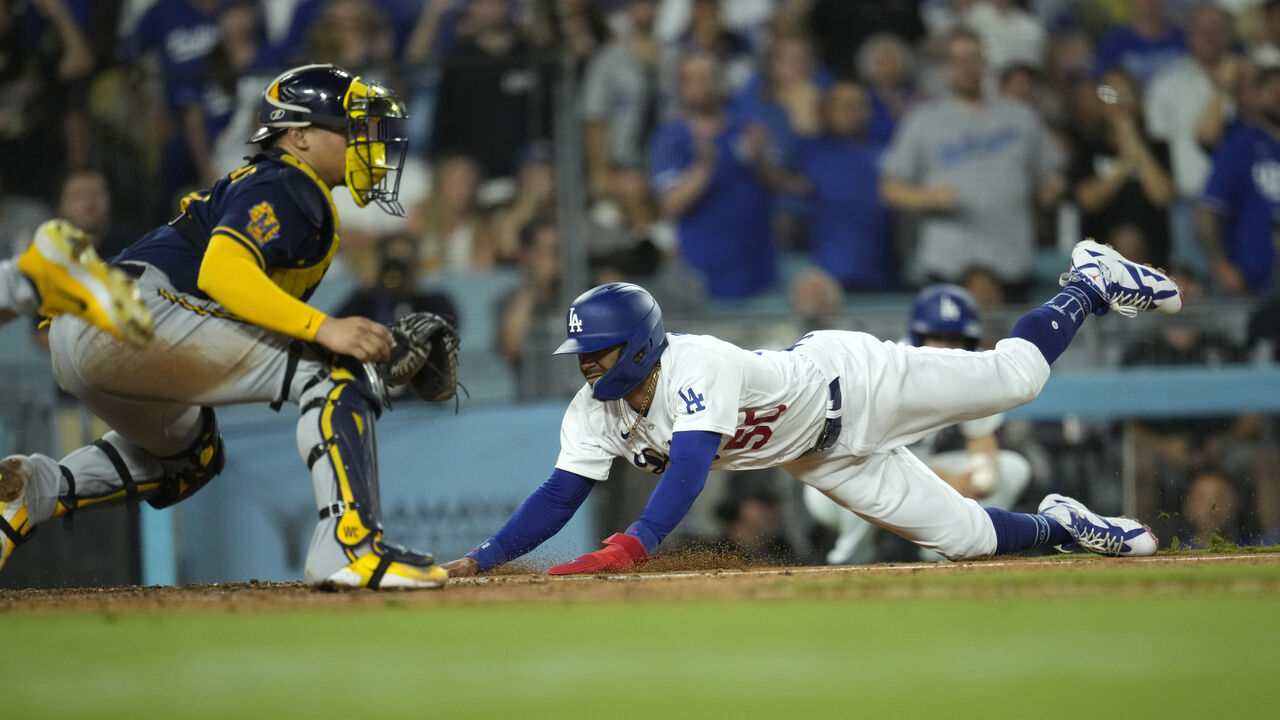 Dodgers top Brewers, push winning streak to 9 games