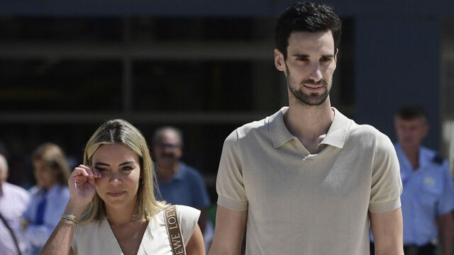 PSG Spanish goalkeeper Sergio Rico leaves the hospital with his wife Alba Silva (L), in Seville on August 18, 2023. PSG goalkeeper Sergio Rico, 29, was discharged today after receiving treatment at the Virgen del Rocio hospital in Seville, where he was admitted on May 28 after an accident involving a horse at a local festival.