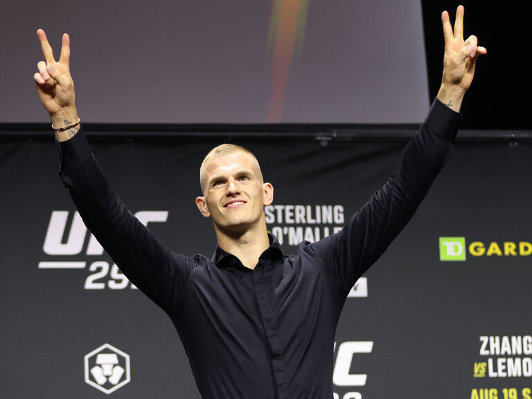 garry-fears-he-ll-become-too-big-to-headline-ufc-event-in-ireland